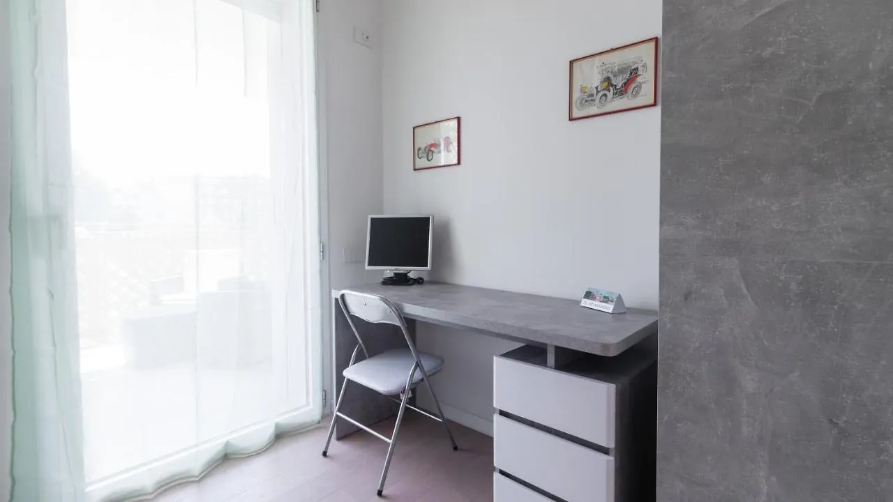 Italianway - Flavio Gioia Apartment Milan 0*,